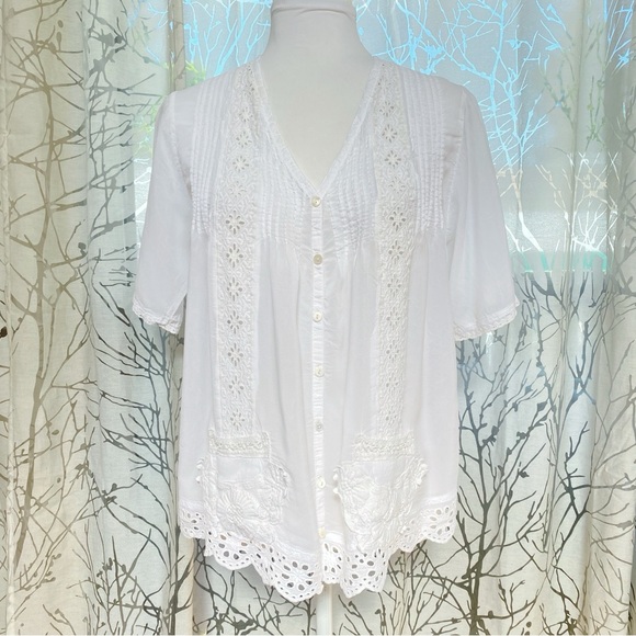 JOHNNY WAS White floral print embroidered eyelet lace v-neck button up top - Picture 8 of 9